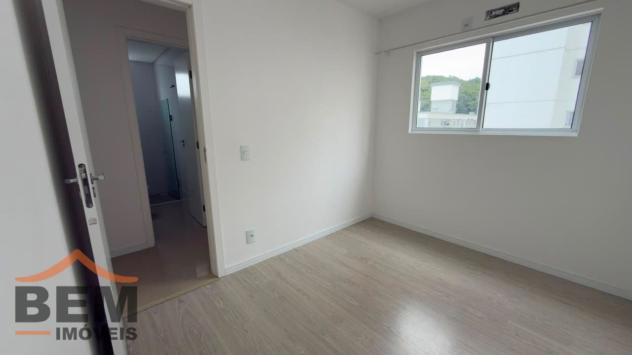 Apartamento para Locação com 2 quartos e 50m² no bairro Carvalho, em Itajaí
