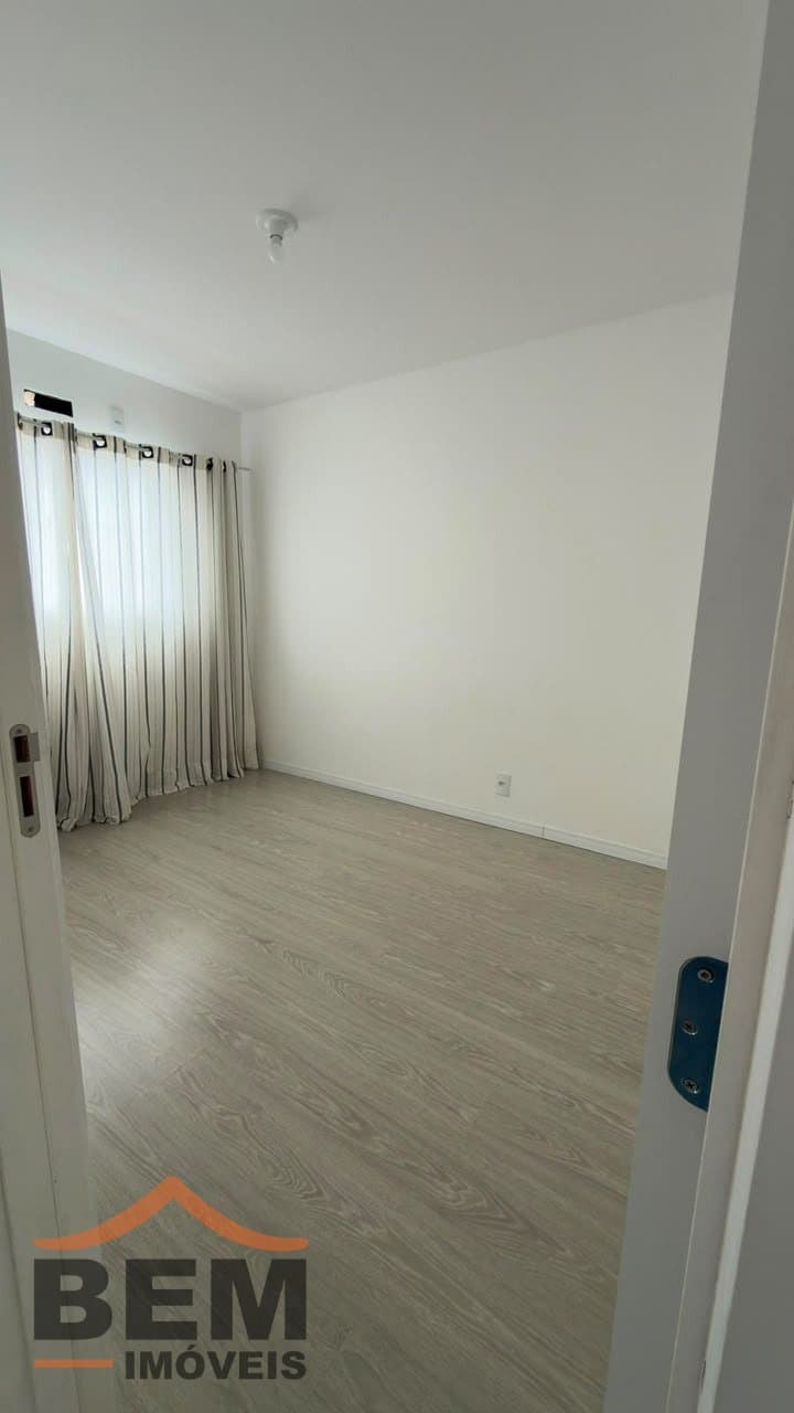 Apartamento para Locação com 2 quartos e 50m² no bairro Carvalho, em Itajaí