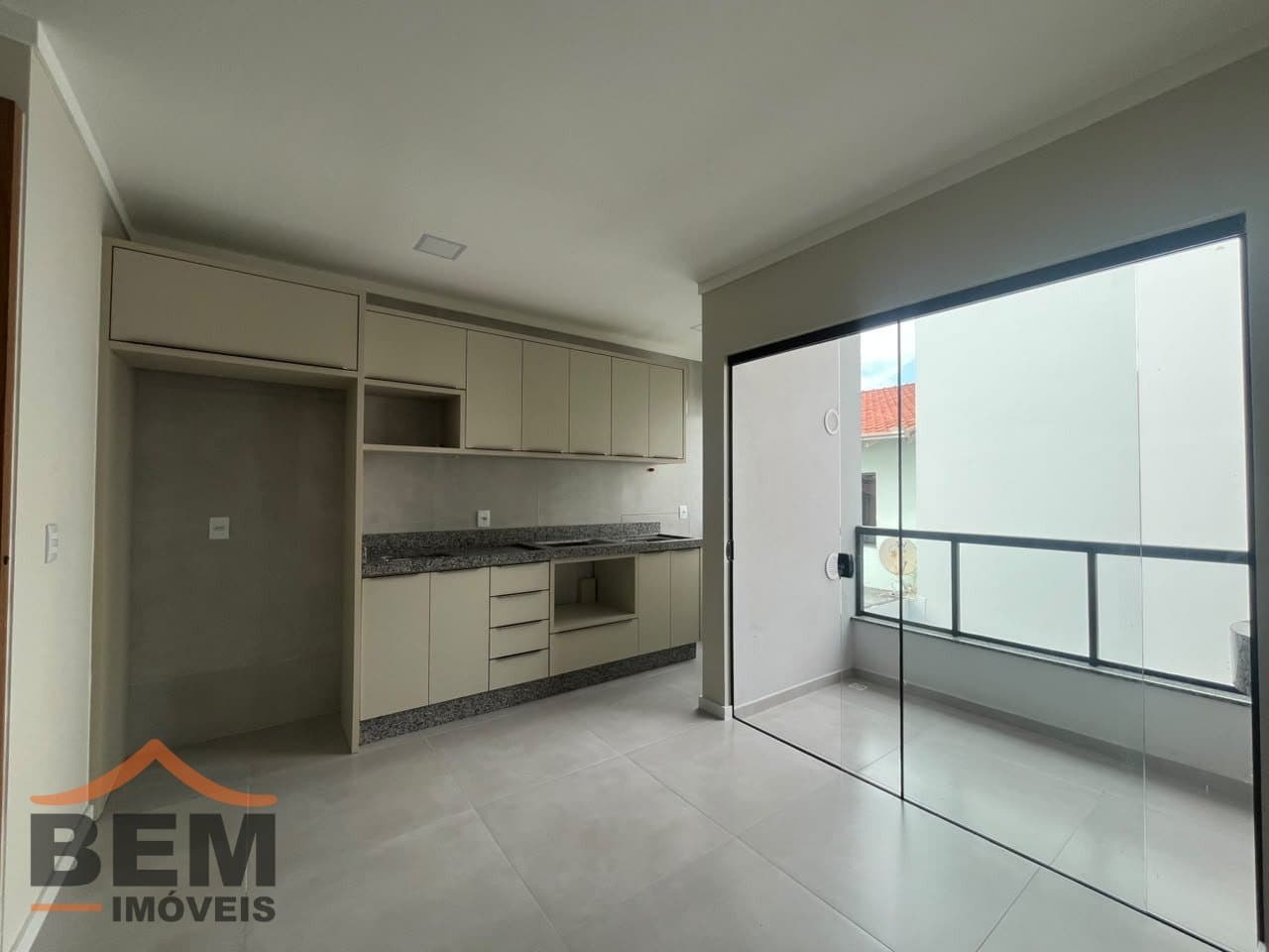Apartamento para Locação com 2 quartos e 60m² no bairro São João, em Itajaí