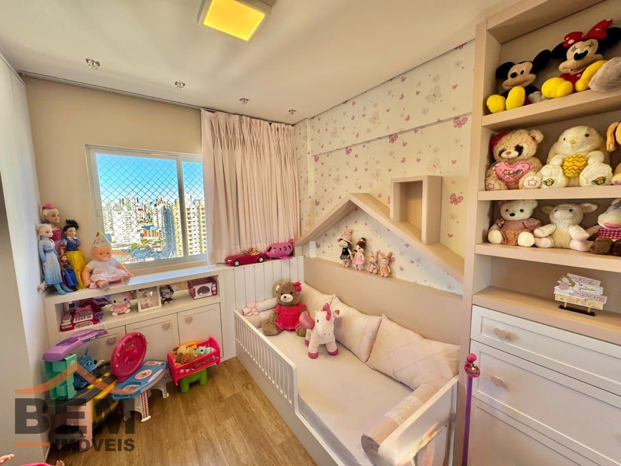 Apartamento para Venda com 3 quartos e 96m² no bairro Vila Operária, em Itajaí