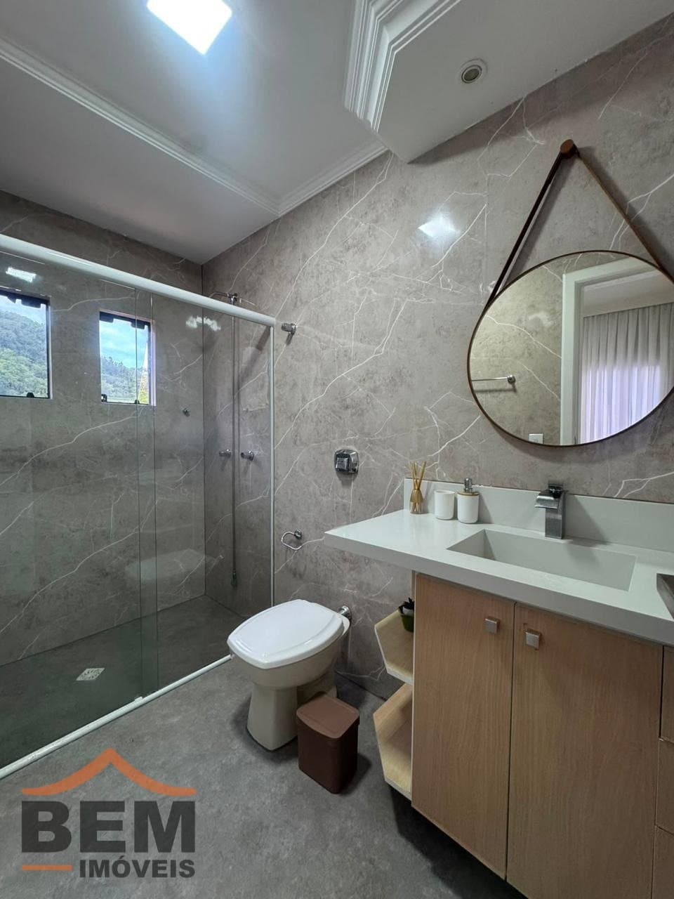 Casa para Venda com 4 quartos e 350m² no bairro Ariribá, em Balneário Camboriú