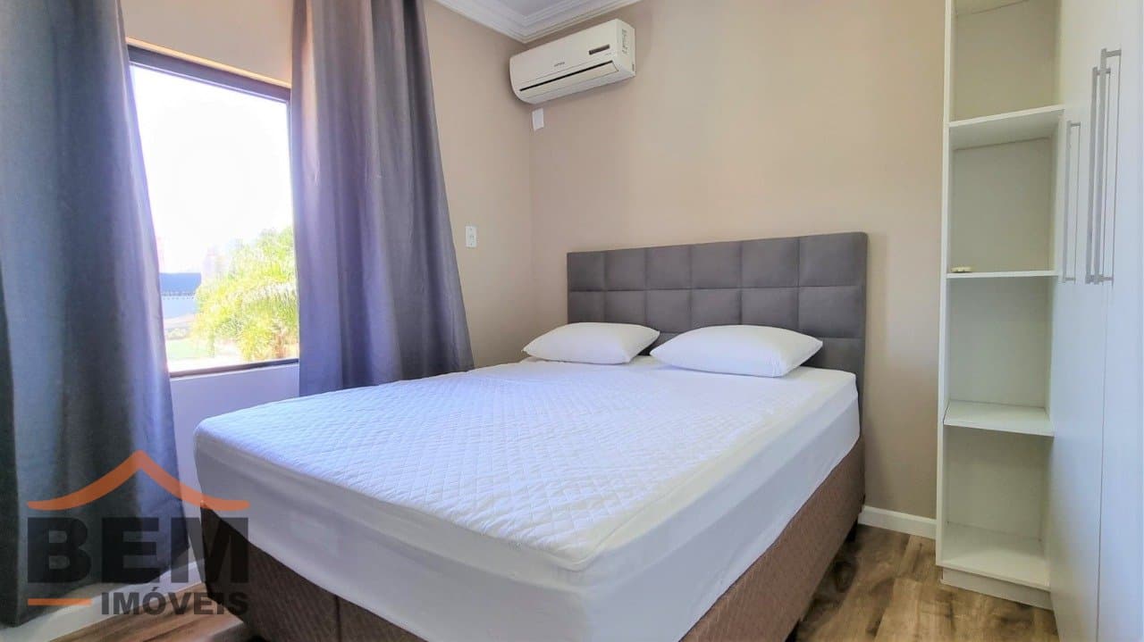 Casa para Venda com 4 quartos e 350m² no bairro Ariribá, em Balneário Camboriú