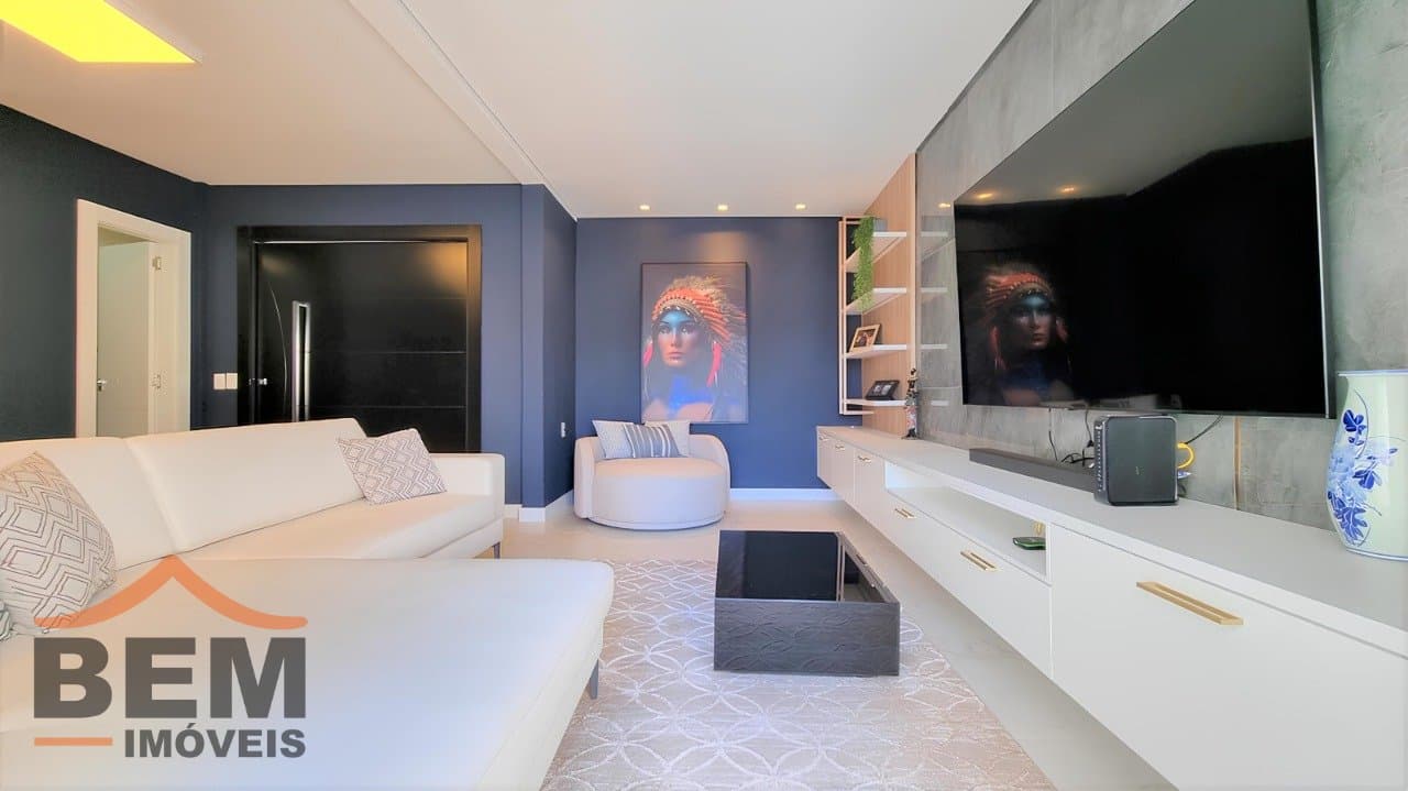 Casa para Venda com 4 quartos e 350m² no bairro Ariribá, em Balneário Camboriú