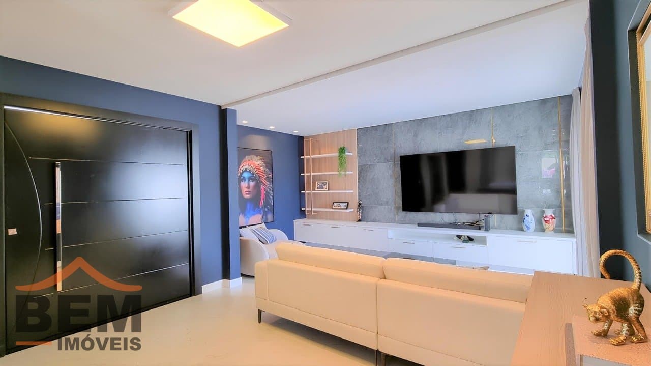 Casa para Venda com 4 quartos e 350m² no bairro Ariribá, em Balneário Camboriú